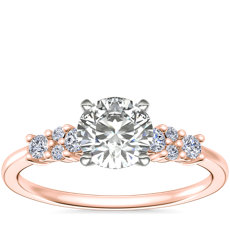Anillo de compromiso de diamantes pequeños con forma de guirnalda en oro rosado de 14 k (1/10 qt. total)